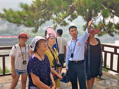 龍門風物迎客心，優質服務展溫情——記龍門景區管理與服務的正能量實踐